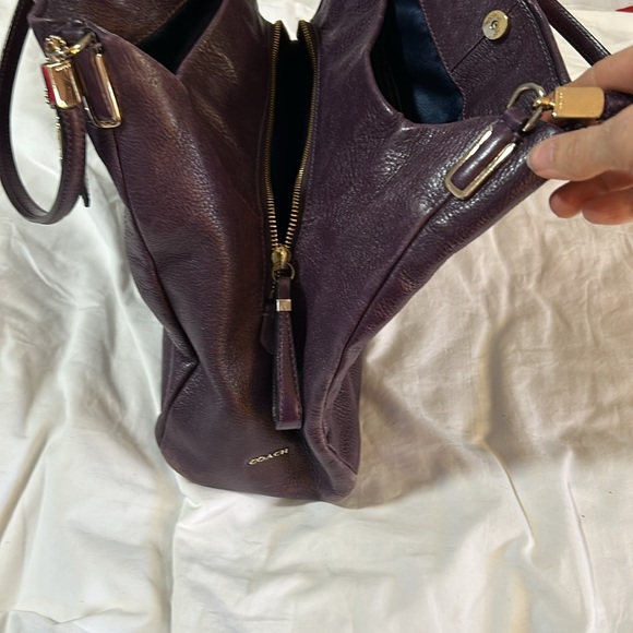 2013 Coach eggplant pebbled leather with dust bag & COA - Picture 5 of 14